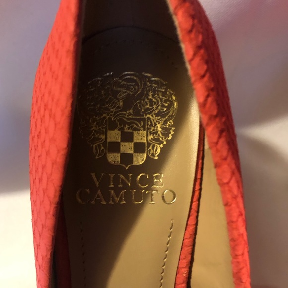 Vince Camuto Heels Bittersweet Grapefruit Size 7 - Picture 3 of 6